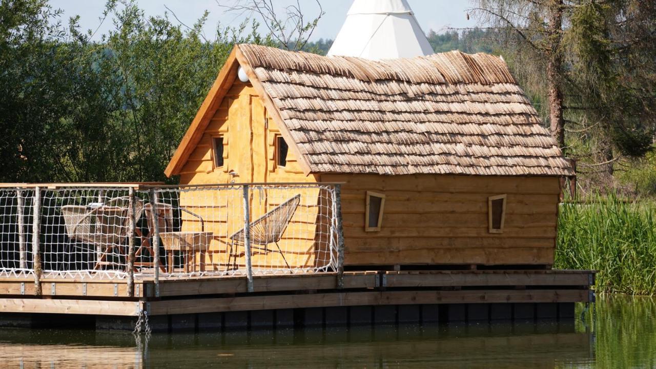 Les Cabanes Flottantes Givrauval Eksteriør billede