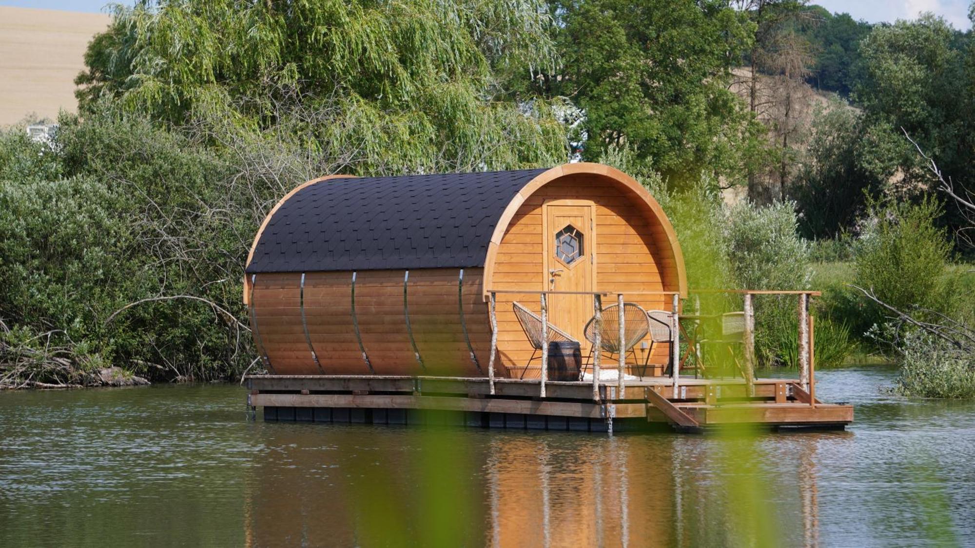 Les Cabanes Flottantes Givrauval Eksteriør billede